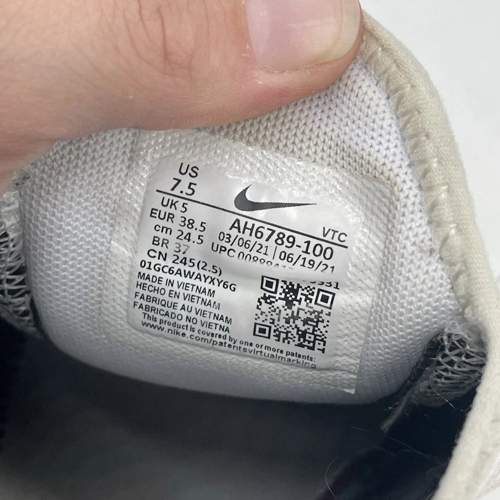 Nike Air Max 270 Shoes Womens 7.5 White Sneaker Mesh Low Top Running